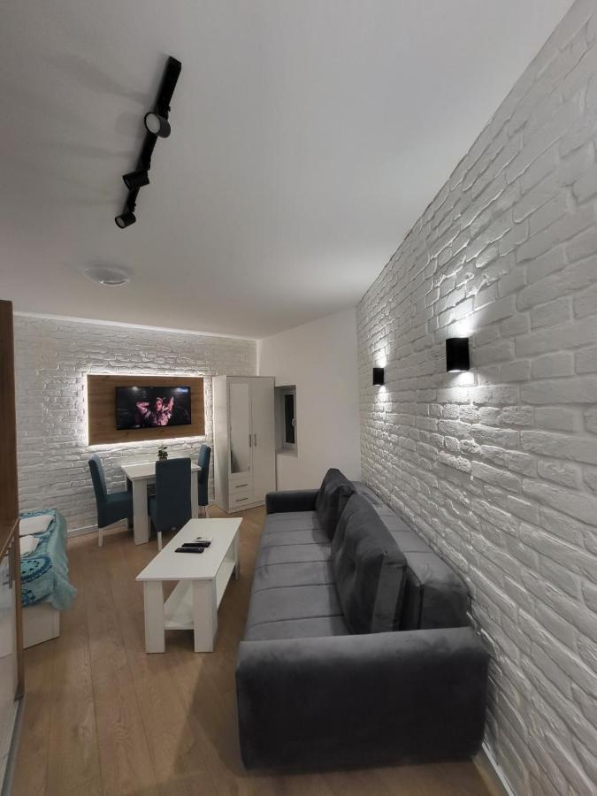 Harmony Suites Sajmiste ภายนอก รูปภาพ